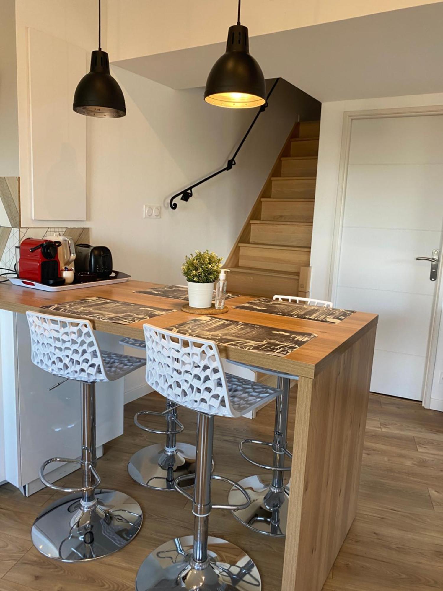 Spacieux Duplex, Vue Mer Et Belle Terrasse Hyeres Exterior photo