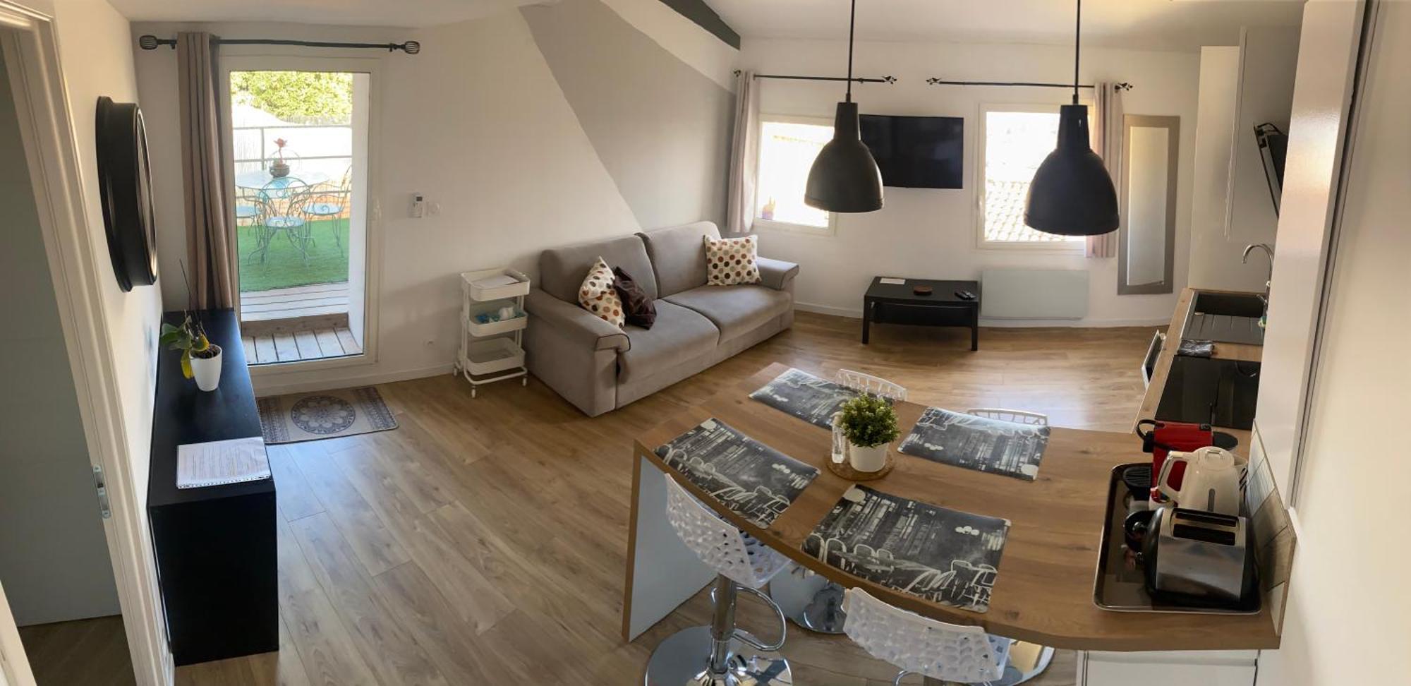 Spacieux Duplex, Vue Mer Et Belle Terrasse Hyeres Exterior photo